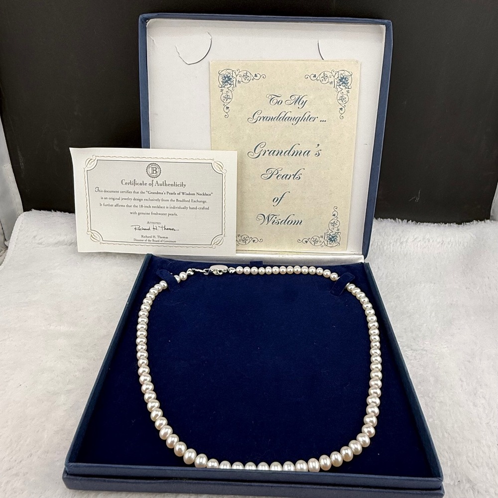 Vintage Bradford Exchange Pearl Necklace White Granddaughter Heart Charm 18in